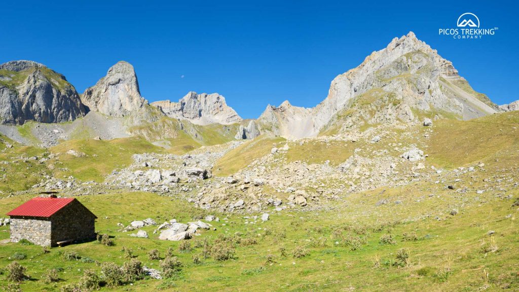 El encanto de los valles en los Picos de Europa: rutas para explorar su lado más tranquilo